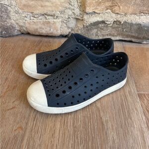 Native Rubber Slip-On Shoes boys sz 13 price firm!
